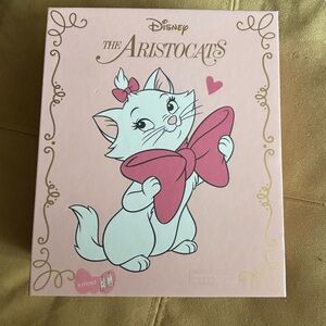DISNEY ARISTOCATS BOXED BATH SET FOR YOUNG GIRLS - NEW - I
HAVE TWO AVAILABLE